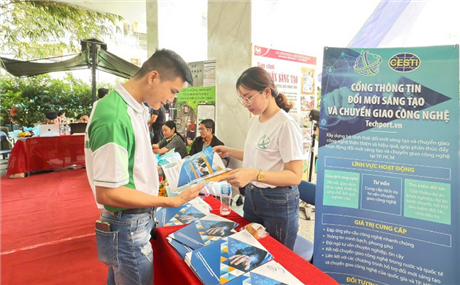 Quận 11: khai mạc Tuần lễ văn hóa đọc, đổi mới sáng tạo, khoa học công nghệ và ứng dụng trí tuệ nhân tạo nâng cao hiệu quả quản lý Nhà nước